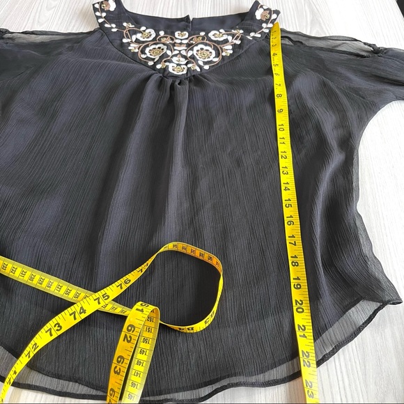 NWOT! White House Black Market Embroidered Cold-Shoulder Blouse Size XS - Picture 9 of 9